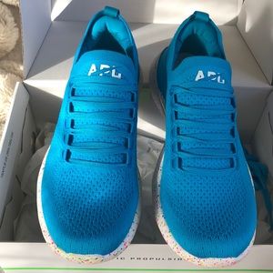 Women’s 5.5 APL Shoes - Rare Style